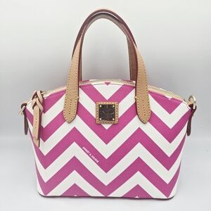 DOONEY & BOURKE Sm Ruby Satchel Pink White Chevron Zip Top Crossbody *sm flaw*
